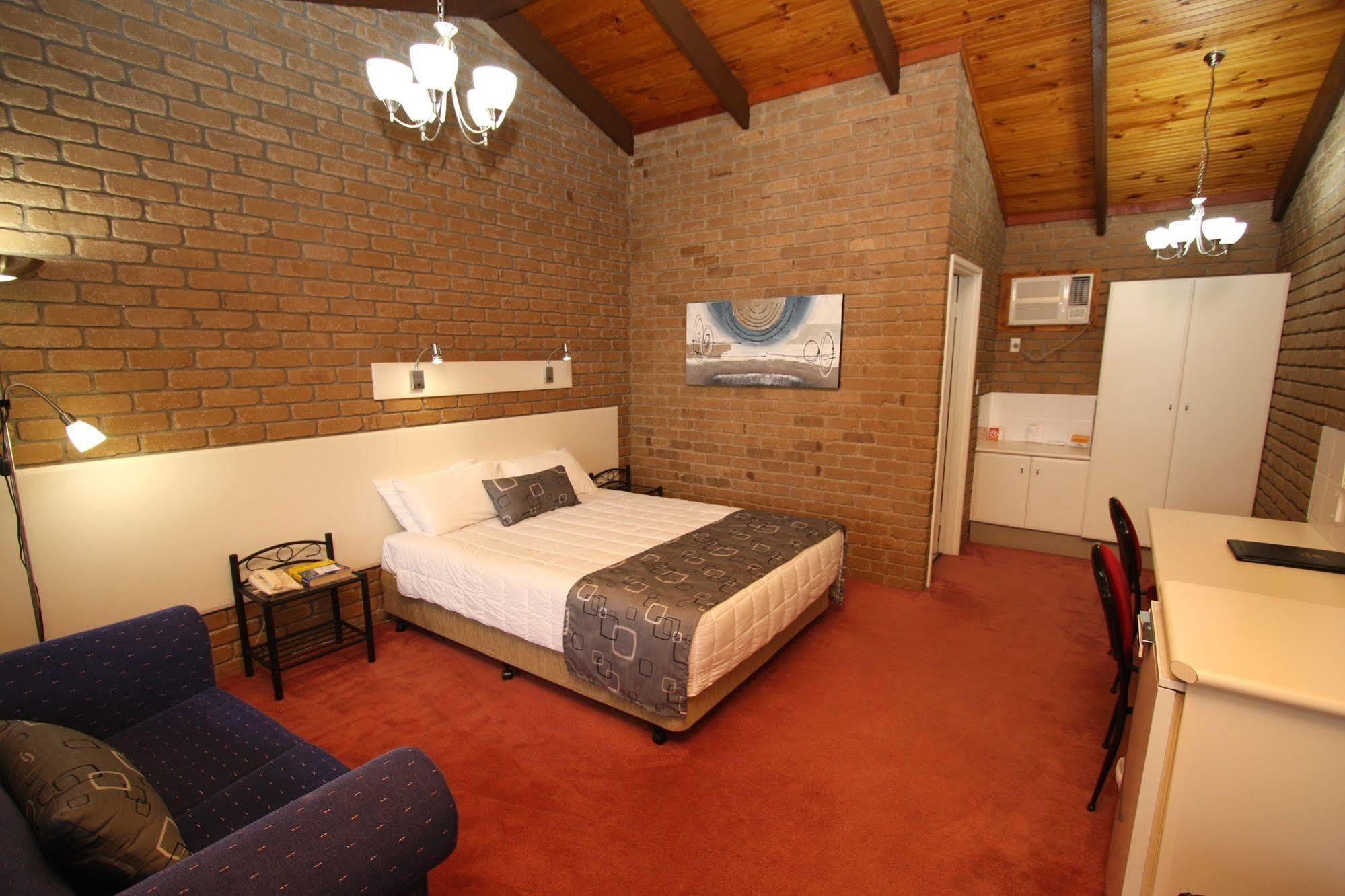 Goldfields Motel Стауэлл Экстерьер фото