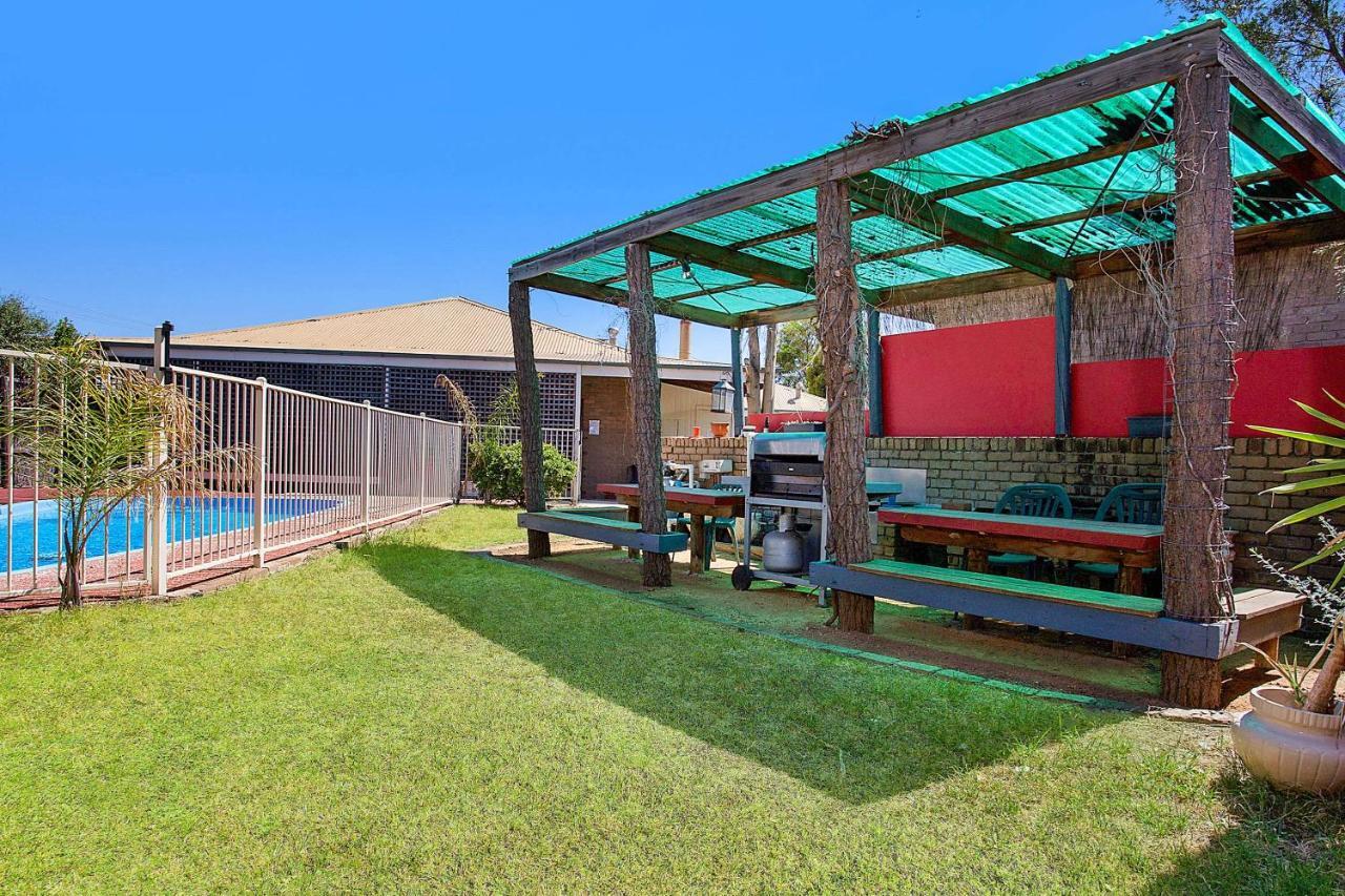 Goldfields Motel Стауэлл Экстерьер фото