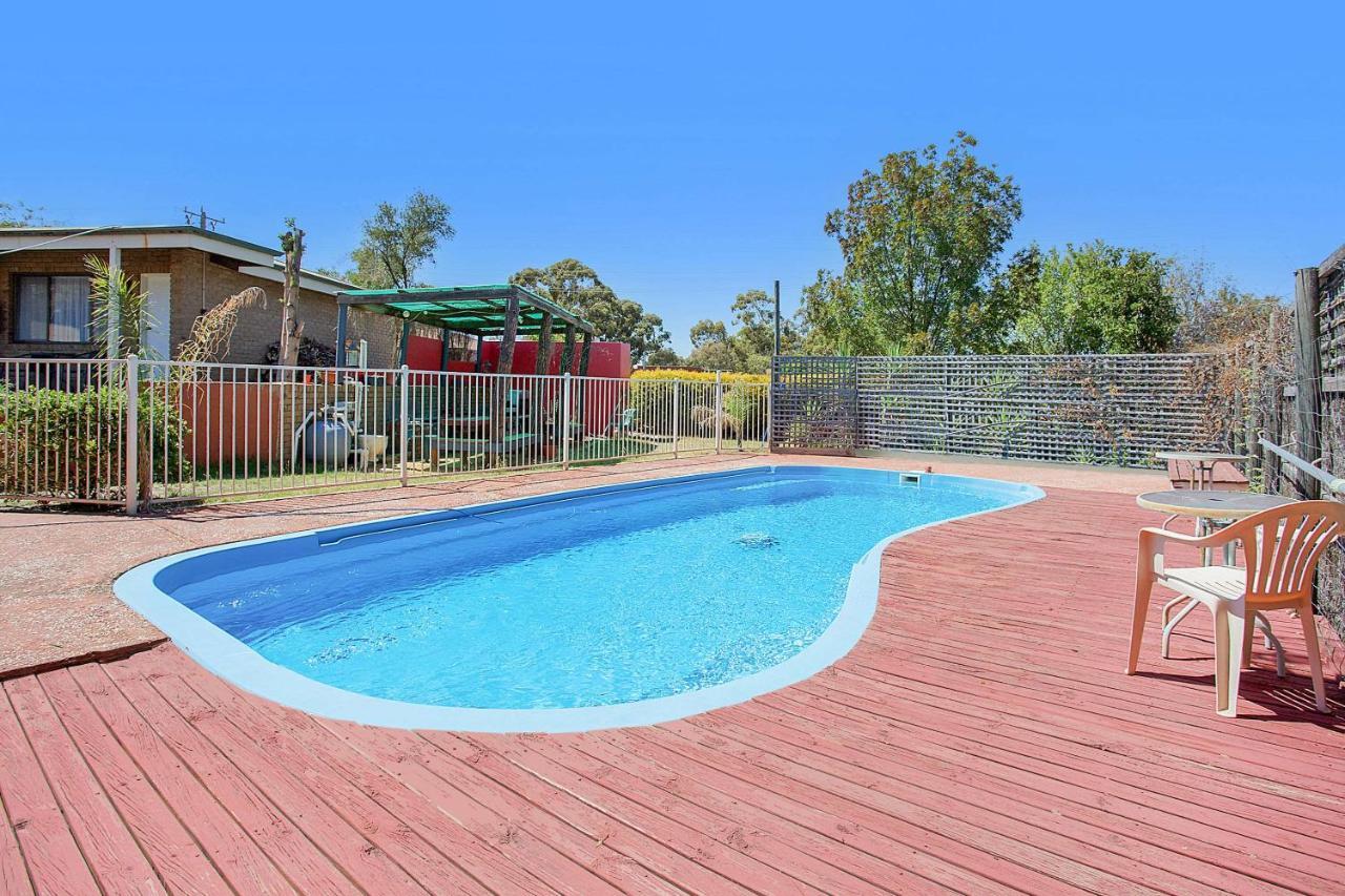 Goldfields Motel Стауэлл Экстерьер фото